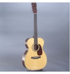 Martin Custom 00-28 with Case